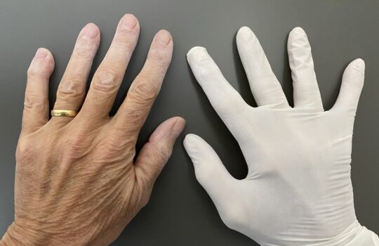 Haut les mains ! À quoi servent les gants ?